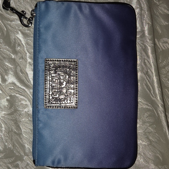 Coach 2Pc Poppy Limited Edition New York City Tote + Wristlet - Picture 6 of 12